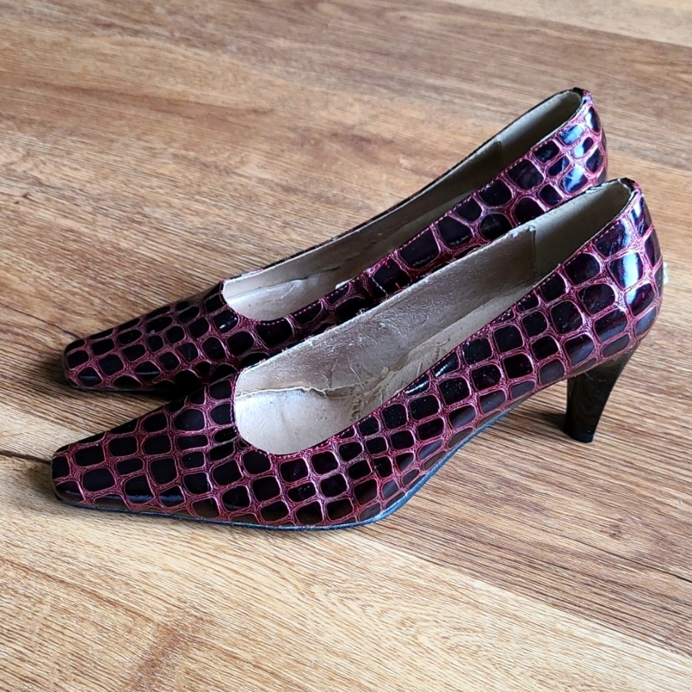RESERVED - CHANEL Heels - Vintage